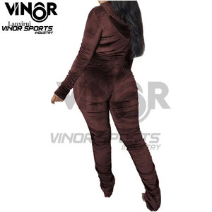 Sweat-shirt à capuche zippé confortable pour femme et pantalon froncé survêtement 2 pièces en velours empilé pour vêtements de sport automne/printemps - Product Image 4