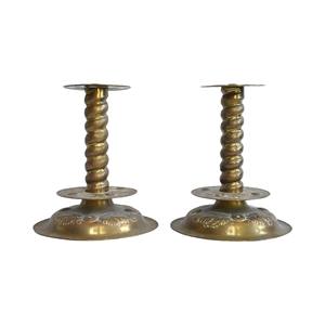 Portavelas de Aluminio Hecho a Mano con Acabado Texturizado, Duradero y Ecológico, para Decoración Navideña, de Pascua y del Hogar, Crea Ambiente Cálido - Product Image 3