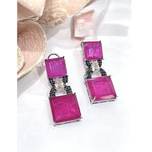 Boucles d'oreilles doubles fusion élégantes et tendance en zircon plaqué argent de qualité supérieure, au look moderne, pour femmes et jeunes filles, idéales pour les mariages et les soirées. - Product Image 1