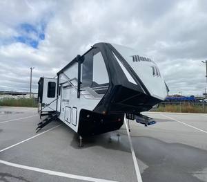 Camping-car de luxe haut de gamme 2026, 43,08 pieds, en aluminium, 1 chambre, capacité 6 personnes, norme Euro 3, directement de l'usine - Product Image 1