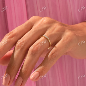 Anillo de compromiso de diamante natural de corte redondo único, personalizado de Estilo Vintage anillo de compromiso de diamante, banda de propuesta apilable delicada - Product Image 3