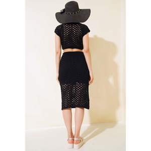 ชุดกางเกงขาสั้น2ชิ้นแบบ Openwork สีดำยาวถึงเข่าชุดสองชิ้นดีไซน์แบบขั้นต่ำ2ชิ้น - Product Image 1