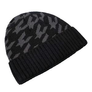 High Quality Jacquard <b>Beanie</b> Caps for Men and Unisex New Arrival Soft Fabric Customized <b>Beanies</b> Handmade in Factory Two Tone - Product Image 2