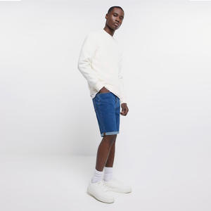 Pantalones cortos de tela vaquera 70% algodón, 2% elastano, 28% poliéster, ajustados, con dobladillo, cinturón, azul - Product Image 3