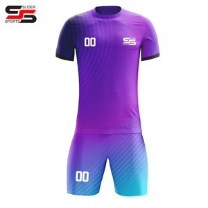 Ensemble de maillots de football respirants pour adultes, design et logo personnalisés, service OEM, maillots de football de haute qualité à bas prix - Product Image 1