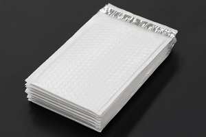 Enveloppe à bulles en poly à 4 couches de haute qualité Mailer 19*28cm Taille Sacs en PEBD écologiques durables pour l'expédition - Product Image 6