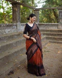 Pallu ที่อุดมไปด้วยที่สวยงามและการทำงานบนขอบผ้าแจ็คการ์ดสุดพิเศษ Saree โดย fashionharbour - Product Image 1