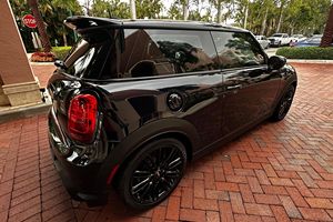 มินิ คอปเปอร์ เอส ปี 2024 หลังคาแข็ง เกียร์อัตโนมัติ เครื่องยนต์ 4 สูบ หลังคาซันรูฟแบบพาโนรามา เบาะหนัง จอสัมผัสไฟฟ้า - Product Image 3