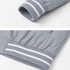 Chaqueta Bomber de Satén Barata al por Mayor, Chaqueta Acolchada de Béisbol con Logotipo Personalizado, Chaqueta Bomber con Cuello Alto para Hombre - Product Image 2