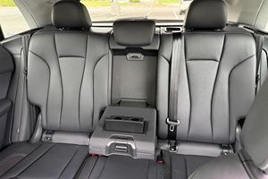 AUDI Q8 PREMIUM PLUS ปี 2023 สภาพดีเยี่ยม พร้อมส่ง - Product Image 6