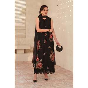 Traje de Lino Bordado UF-4399 para Primavera/Verano - Product Image 6