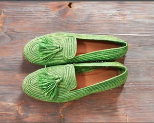 Chaussures en raphia faites à la main-Chaussures artisanales, élégantes et écologiques en bleu et vert - Product Image 1