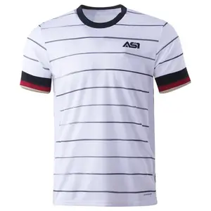 Hoge Kwaliteit Voetbal Jersey 100% Polyester Nieuwe Strepen Ontwerpen Gesublimeerd Voetbal Jersey Korte Mouw Met V-Hals Kraag