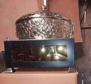 Plat à chafing rond élégant en cuivre artisanal, certifié Energy Star, avec grilles réglables pour les événements de réception de mariage - Product Image 3