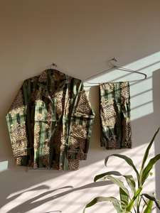 Pyjama en coton vert à col en V pour femmes, combinaison de nuit respirante, douce et grande taille, motif animal, ensemble de vêtements de nuit confortables et sexy - Product Image 2