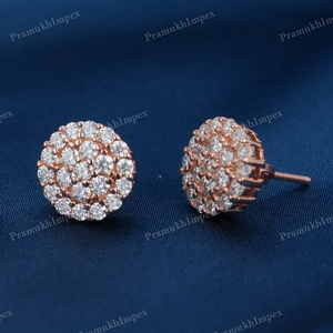 ต่างหูเพชรโมอิสซาไนต์ทรงกลมเจียระไนแบบเหลี่ยมคม ขายส่ง สำหรับทุกเพศ ชุบทองคำแท้ สไตล์ฮิปฮอป รับสั่งทำเป็นของขวัญ - Product Image 2