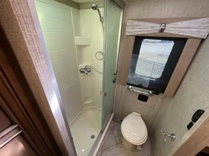 Caravane de voyage mobile d'occasion 2020 Newmar Bay Star 3414, vente directe d'usine - Product Image 4