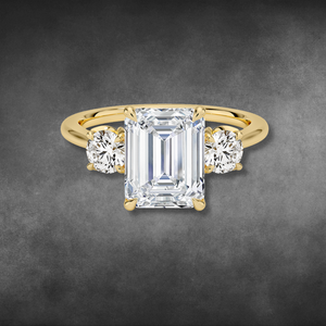 Bague à trois pierres en diamant de laboratoire certifié IGI, taille émeraude, en or jaune 14K 18K avec pierres latérales rondes pour femme, bague de mariée - Product Image 1