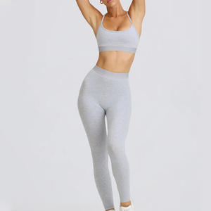 Conjunto Deportivo Premium de 2 Piezas para Mujer, Leggings de Contorno con Tirantes Cruzados y Sujetador Deportivo, Fabricante Directo y Diferentes Diseños - Product Image 2