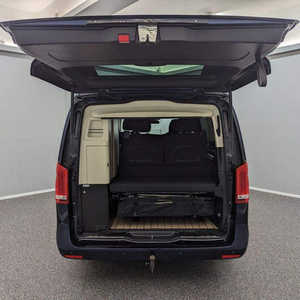 VÉHICULE D'OCCASION ÉCONOMIQUE 2023-2024 V 250d <span class=keywords><strong>MARCO</strong></span> <span class=keywords><strong>POLO</strong></span> EDITION SUV de Luxe AWD Cuir Foncé Automatique R18 Toit Panoramique Caméra Arrière 360° Tactile - Product Image 1