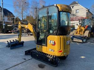 รถขุดขนาดเล็ก Caterpillar CAT 301.8 น้ำหนัก 1.8 ตัน เครื่องยนต์ดีเซล แบบตีนตะขาบ พร้อมบุ้งกี๋สำหรับงานก่อสร้าง - Product Image 4