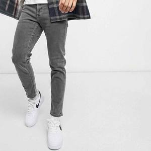 Pantalones Vaqueros Casuales de Mezclilla para Hombre, Corte Ajustado, Lavado a la Piedra, Rotos, Estilo Hip Hop, Bordados, Nuevos, Personalizados, Desgastados, Rojos, Cintura Media, Alta Calidad - Product Image 1