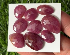 Pierre précieuse rubis à facettes naturelles pour la fabrication de bijoux en Inde - Product Image 1