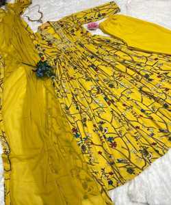 Fusion de mode: Style pakistanais Salwar Kameez - Fusion de styles traditionnels et modernes, créant une mode chic et élégante - Product Image 2