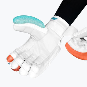 Guantes de bateo de cricket ligeros de fabricación profesional Guantes de bateo de cricket de cuero PU de alta calidad para unisex - Product Image 4