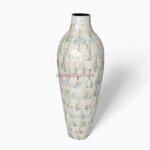 Vase en nacre en gros, porte-fleurs décoratif, forme et motif personnalisés disponibles, produit par un fabricant du Vietnam - Product Image 1