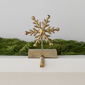 Pièce maîtresse élégante pour Noël faite de bois et de métal pour un élégant présentoir de table confortable et naturel - Product Image 2