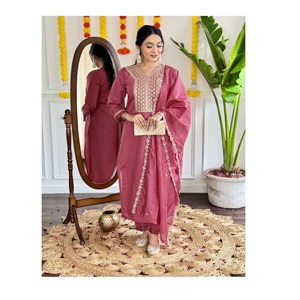 Indian Best Pure Viscose Chanderi Kurti con Pantalón elástico Mujeres Indian Nylon Dupatta para niñas Traje de fiesta disponible - Product Image 1