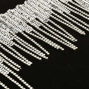 T-shirt en coton 100% à séchage rapide avec logo personnalisé et strass, coupe ample, style parfait pour homme, vêtement décontracté. - Product Image 4