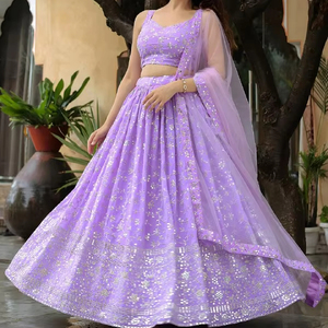 Lehenga Choli moderne en georgette évasée couleur lavande avec broderie florale en zari, dupatta en filet doux réversible pour mariages, fêtes et Diwali - Product Image 1
