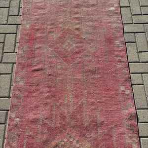 พรมตุรกีวินเทจ, พรมปูพื้นขนาด 3.2x12.3 ฟุต (97x375 ซม.), พรมขนสัตว์สีแดงลายแบบนามธรรม - Product Image 5