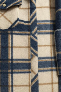 Camisetas de Forro Polar 100% Poliéster Personalizadas OEM/ODM con Manga Larga para Mujer Hechas en Vietnam - Product Image 5