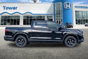 Usado en perfecto estado 2024 Honda Ridgeline Black Edition AWD con asientos de cuero Interior oscuro - Product Image 5