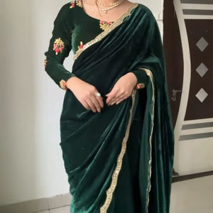 Sari en velours au look exclusif de créateur avec un chemisier élégant, style chic, ethnique, tendance, dernier cri, indien, modeste, pour les fêtes, pour femmes - Product Image 1