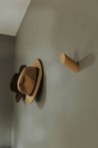 2025 Mini colgador de pared gancho de madera maciza perchero ropa al por mayor colgador de ropa de pared - Product Image 5