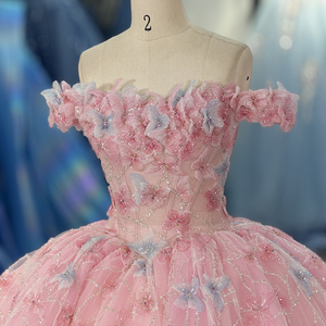 Vestido de Quinceañera para Niñas, Modelo 8501, Color Rosa Princesa, con Lentejuelas, Apliques Bordados, Cola de Capilla, Largo hasta el Suelo, para Fiestas de Quince Años - Product Image 4