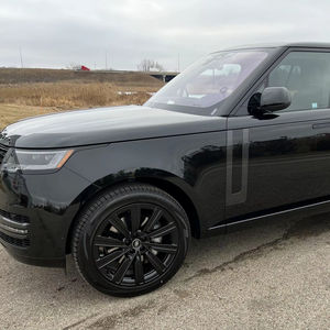 Range Rover P400 SE Plus 2023 Usado en Excelentes Condiciones, Sin Accidentes, Volante a la Izquierda/Derecha - Product Image 1