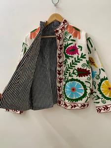 Chaqueta de algodón indio Suzani bordado corto Floral Suzani indio estilo bohemio Chaqueta de algodón ropa de mujer prendas de vestir exteriores - Product Image 2