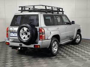 2011 bastante usado Nissan Patrol TI (4x4) GU II Turbo Diesel Manual 7 asientos Wagon - Product Image 2