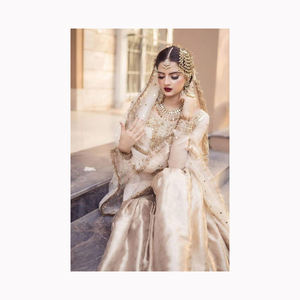 ชุดผ้าไหมที่หรูหราชุดอินเดียปากีสถานสำหรับเจ้าสาวชุดที่สง่างามเหนือกาลเวลา - Product Image 5