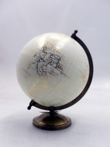 Globo Decorativo de Metal de Calidad de Exportación para Mesa de Oficina con Base de Aluminio, Hecho a Mano en India, Personalizado, Venta al por Mayor a Granel - Product Image 3