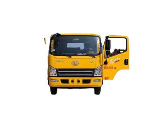 Venta al por mayor de fábrica: Camión grúa de plataforma plana diésel manual FAW de 4 toneladas con plataforma deslizante hidráulica - Product Image 5