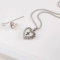 Colliers tendance en acier inoxydable 316L inaltérable et étanche, pendentif cœur ajouré, urne à parfum pour cendres