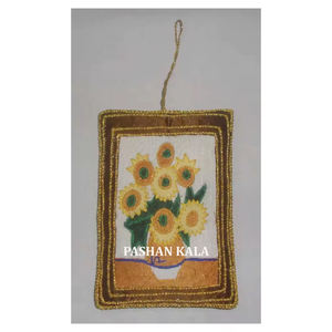 Material de tela de adorno colgante de bordado Zari de diseño único o trabajo con cuentas forma personalizada utilizada en artículos decorativos de festivales - Product Image 1