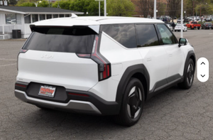 Bastante usado 024 para KIAS EV9 FWD de largo alcance con asientos de cuero cámara trasera de dirección izquierda - Product Image 4