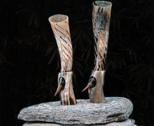 Corne à boire de style animal au design authentique avec support pour la décoration de la maison par Tayyab Handicrafts - Product Image 1